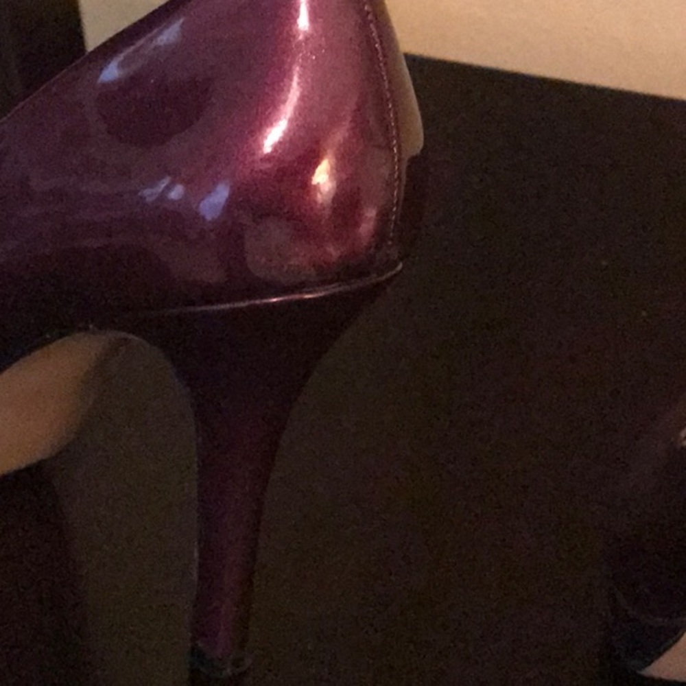 Shoes - Picture 3 of 4